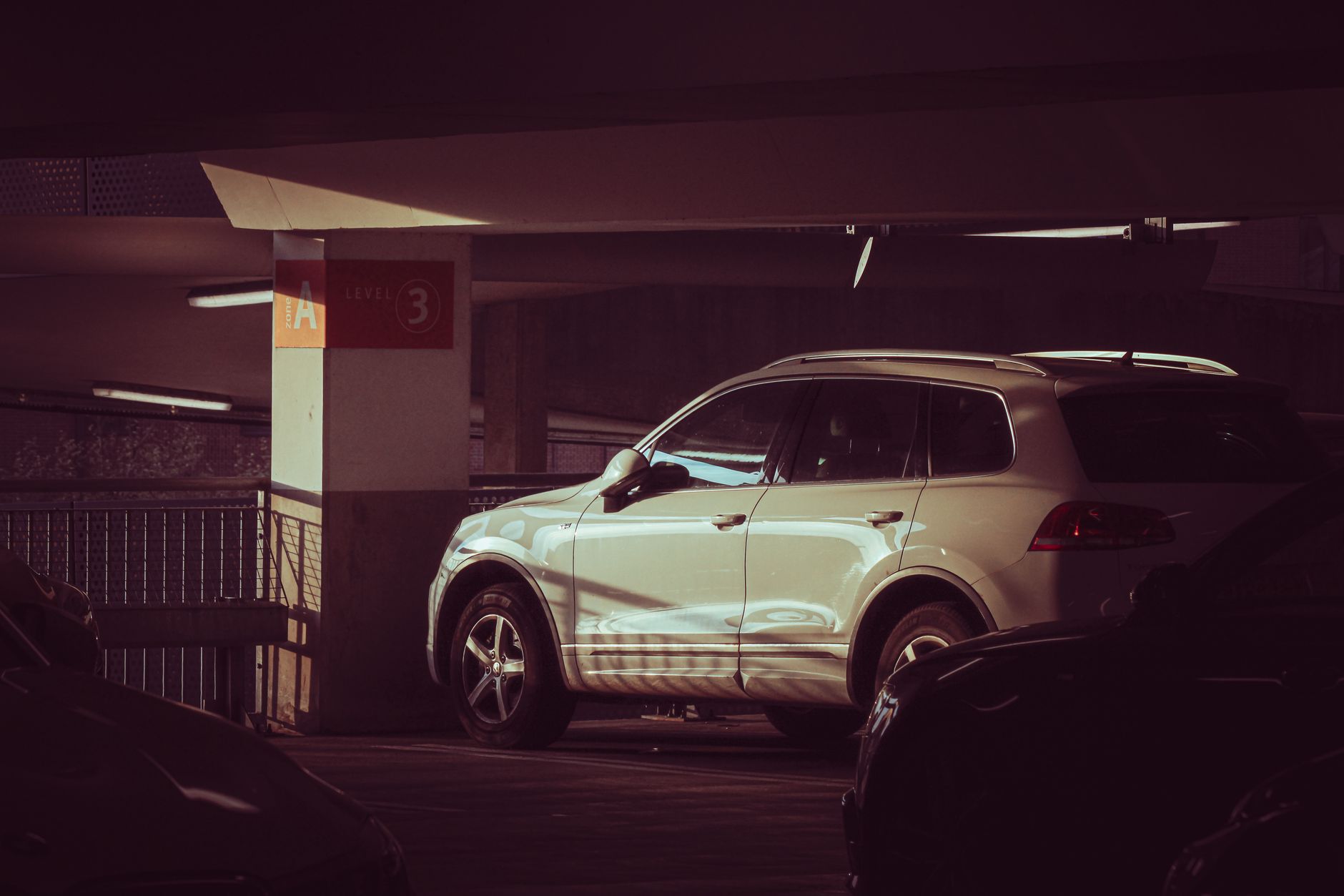 SUV 뒷좌석 실내
